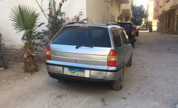 عربيه فيات سيانا استيشن للبيع
