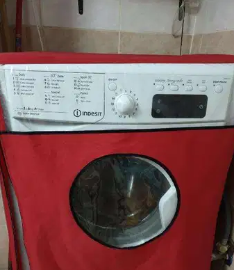 6kg Indesit Washing Machine with Warranty &amp; coverIndian Family leaving for good wants to sell HOME FURNITURE
6kg Indesit Washing Machine with cover and with Warranty