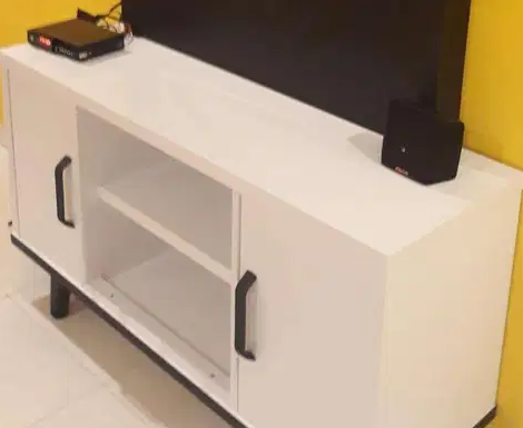 TV Stand

Selling

TV STAND - Barely used - 10KD

Pickup from Salmiya - Call99586946