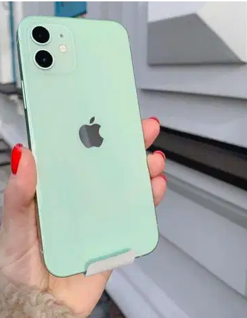 ايفون 11..128 جيجا و هدايا و بضمان تريد لاين وسويتش بلاس من شركه ios
