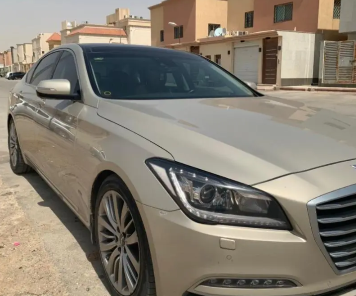 جينسس رويال 8 سلندر 2016