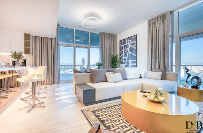 Stunning One Bedroom Apartment With Exceptionally Large Terrace