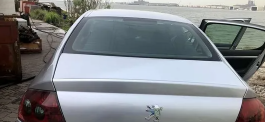 سياره بيجوه بحاله جيده