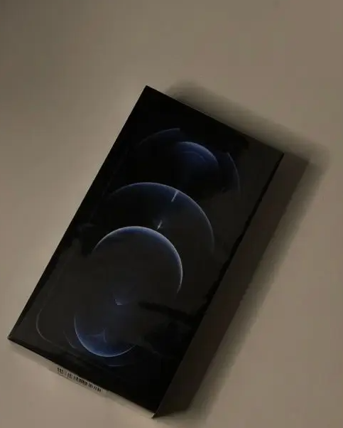 ايفون 12 برو ماكس ازرق 256GB استخدام نظيف