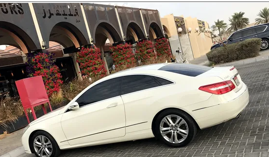 للبيع مرسدس 2010 نظيف جدا صبغ وكااااالة E350