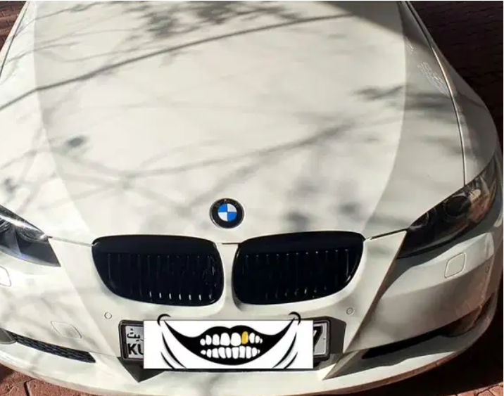 Low milage in new condition bmw 320I 2009