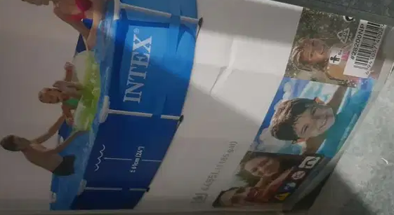 حوض سباحة انتكس ٣متر&times;٣ متر مع كاامل اغراضه للبيع
