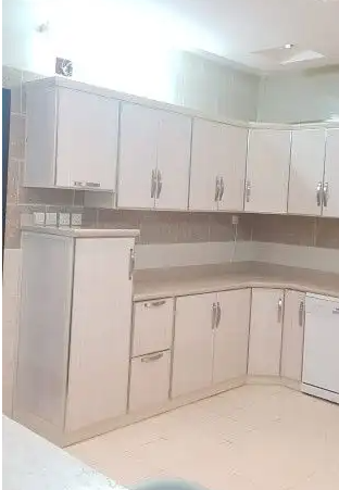 مطبخ للبيع شفاط المطبخ
للبيع مطبخ نظيف
ومعه جهاز الشفاط فقط فقط