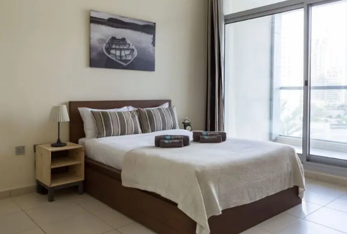 Homey ● Spacious Balcony ● Beach access