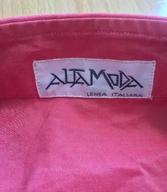 ايطالي اصلي الوان خاصة Alta Moda
مناسب لوزن من ٩٠ الي ١٠٥ ك