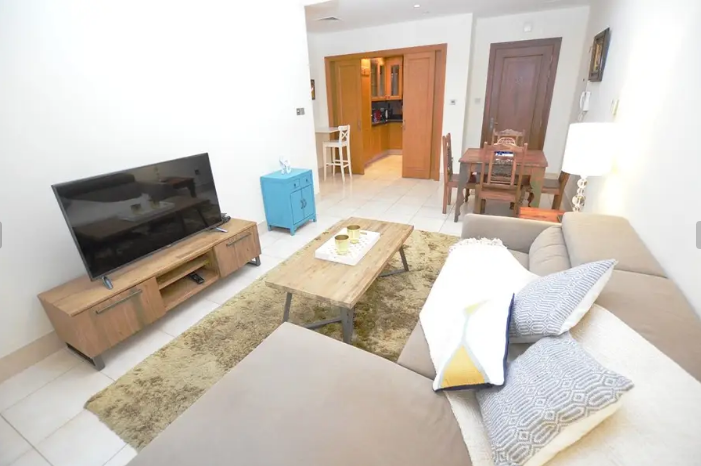 UNIQUE OPPORTUNITY TO RENT A 1BR GARDEN HOUSE ON OLD TOWN, DOWN TOWN!!!