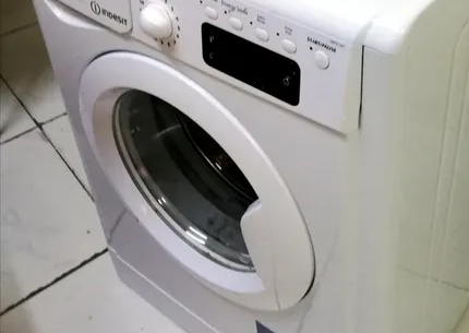 indesit 9kgs washing machine

المدينة : الشارقة
الحي: العزرة
النوع: غسالات
الماركة: اندست
الحالة: مستعمل