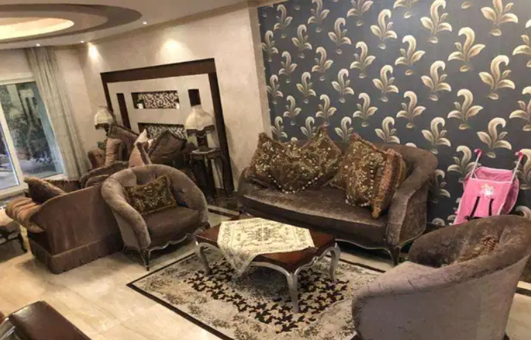 للبيع توين هاوس 350 متر سوبر لوكس مفروش بالكامل فى حدائق الكونتنينتال