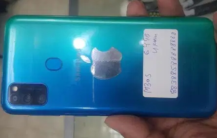 M-30s used 64gb ram 4gb green color
Good condition
No Box
Only charge
