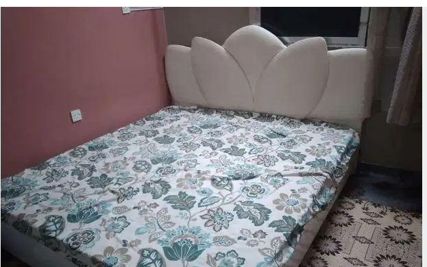 Bed king size