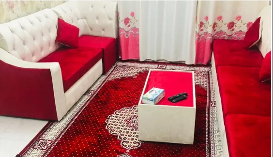 غرفه وصاله مفروشه اول ساكن للايجار الشهري في عجمان شارع خليفه مقابل فندق رمادا
 موقع متميز جدا مساحه ممتازة جدا تكييف مركزي مع بلكون بإطلاله مفتوحه علي شارع خليفه فرش جديد ونظيف جدا ومرتب ومجهزة بالكا...