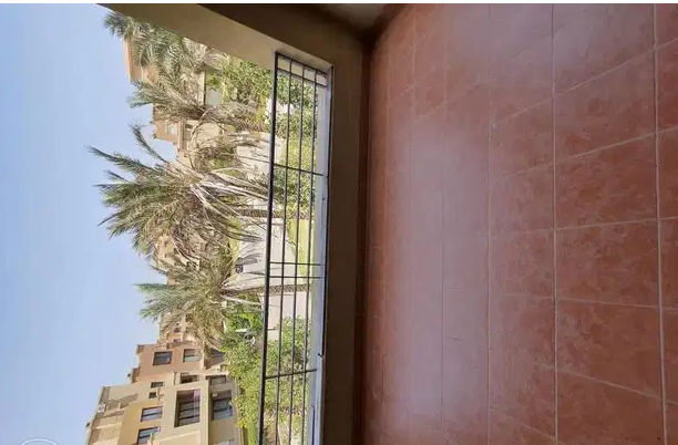 For rent apartment at casa compound
 137m with Kichen &amp; A/C's
Parking