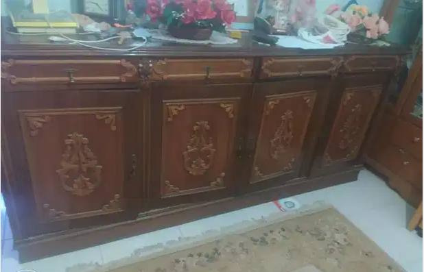 بوفيه سفرة
زان أربعة ادراج وأربعة درفة مقاس٢٢٠/٥٠سم