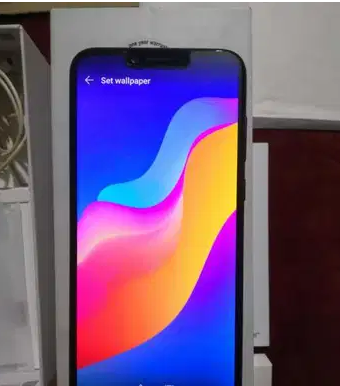 Honor play
الجهاز بدون اى اعطال كل شئ يعمل بكفائة مساحة ٦٤ جيجا و رام ٤ جيجا معالج قوى بيشغل ببجى ٦٠ فريم الجهاز فقط مغير باغة و معاه علبته بنفس السيريال و السماعة و الوصلة عليه سكرين ضد التمصيم