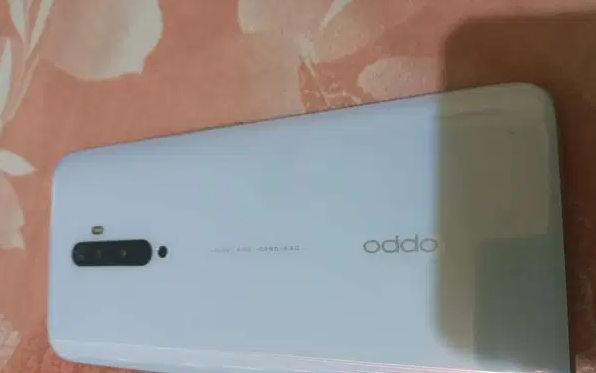 اوبو رينو 2f للبيع او للبدل