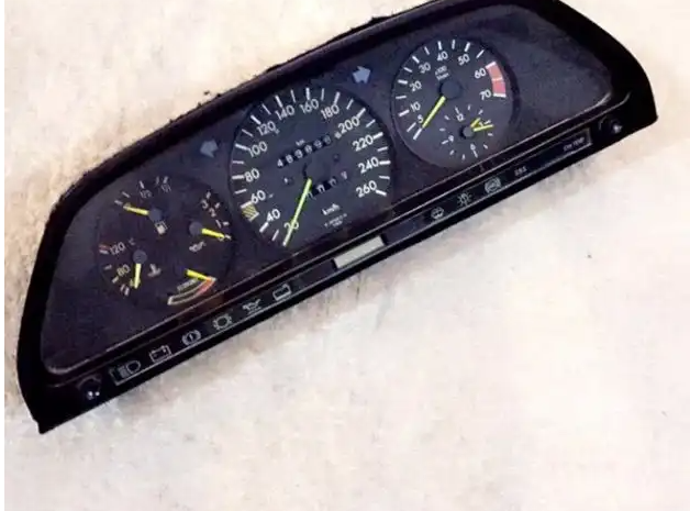 عداد مرسدس W126 560
مستعمل