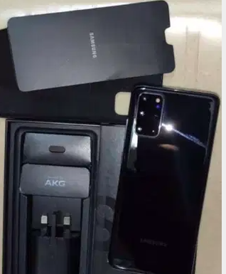 Samsung S20 plus 5g
Samsung Galaxy S20+ 5 G
- 6.7 inches Screen Size
- 1440 x 3200p Display Resolution
- 128GB Storage Capacity / 12GB Ram
- Triple Main Camera
- Single Selfie Camera
- Non-removable L...