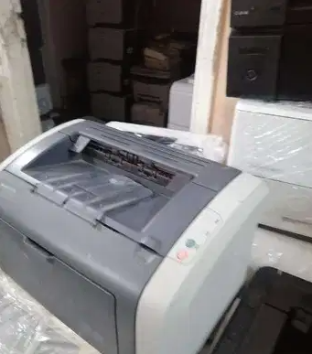 أصغر طابعة ليزر لاستخدام المنزلي Hp 1010
طابعة ممتازة معروفة بقوة التحمل وسرعة الأداء
اسمهاhp 1010 ومن اسمها تعرف انها طابعة ١٠ على ١٠ من ناحية الأداء
الطابعة سرعتها ٢٢ ورقة
حباراتها سعرها ١٥٠
وبتتعبي...