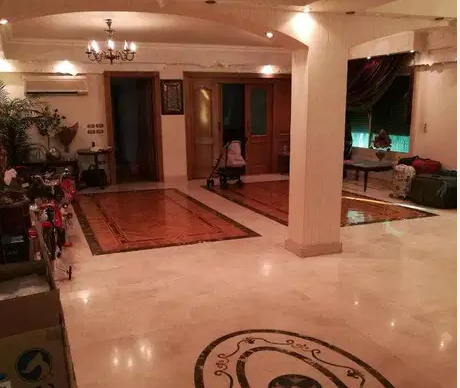 شقة 200 متر للايجار بعمارات الحي الخامس بالمطبخ بالقرب من الجهاز
