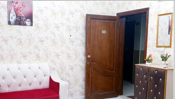 شقه للايجار مفروشه فرش نظيف ديلوكس شامل الفواتير بدون شيكات شامل الفواتير مع انترنت

 غرفه وصاله مفروش قريب من مدرسه الحكمه تكييف مركزي موقع متميز مساحه ممتازه بلكونه سهل المخرج الى دبي والشارقه متوفر...