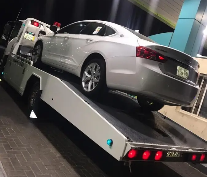 سطحه لنقل السيارات داخل المدينه و خارجها