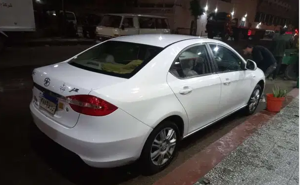 جاك b15
كامله مانيوال رشه حزام نظافه فقط كبوت وسقف وشنطه فبريكه ودواخل فبريكه بالكامل اربع فرد كوتش بيرجستون جداد وبطاريه العربيه في حاله الزيرو
