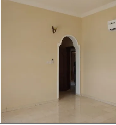 فيلا للإيجار في رأس الخيمة بمنطقة الظيت الجنوبي
فيلا للإيجار في رأس الخيمة منطقة الظيت الجنوبي • عبارة عن صالة و3غرف نوم بالمكيفات و3حمامات واحد منهم ماستر ومطبخ خارجي وغرفة شغالة مع الحمام الخا...