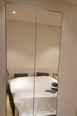 غرفة نوم
غرفة نوم ايكيا بحالة الجديد استخدام شخص واحد سرير 2&times;2 دولاب 4 دلفة مع كومود وادراج وكبت صغير للمناشف بمراية خارجية هدية
سعر الغرفة الاصلي 530 دك بدون خدش حالة الجديد استخدام شهور 150دك...