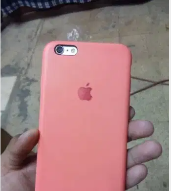 Iphone 6s
  الموبايل في شرخ خفيف في الشاشة مش عايبها في حاجة وقاطع بصمة