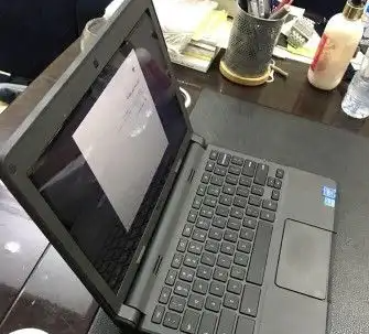 لابتوب كروم بوك
جهاز كروم بوك ديل مجدد بكرتونه مع الشاحن 
RAM 4 GB
16 GB
SSD 
عربي لكن لوحة المفاتيح بالإنجليزي فقط