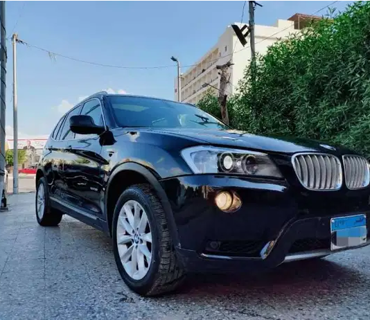 بي ام دابليو &times;3
فتحه سقف بانوراما
طاره مالتي
مثبت سرعه
كراسي كهرباء وميموري
ايرباج
كاسيت بلوتوث و aux .USB
فرامل ABS/EBD
نظام ASP مانع التزحلق
جنوط سبور
سينسور بارك أمامي وخلفي
كاميرا خلفية
فوان...