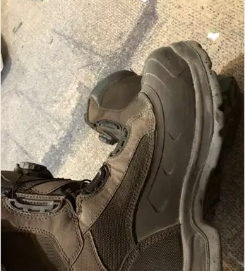 Original safety Redwing for sale
للبيع او للبدل باصغر سيفتي ريدوينج مقاس 45 كالجديدة