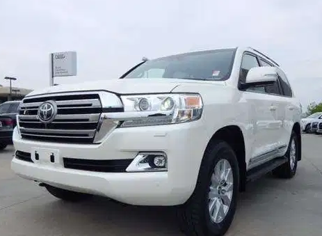 2016 V8 Toyota Land Cruiser