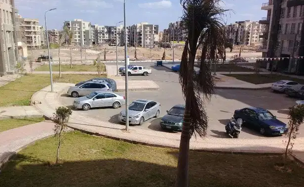 للبيع كمباوند دار مصر حدائق اكتوبر
شقة 130 متر نموذج B متبقى 9 اقساط للبنك بقيمة القسط 14450 وباقى نصف وديعة الصيانة بدون عدادات
مدفوع مصاريف تركيب عداد الغاز
كاملة التشطيب
