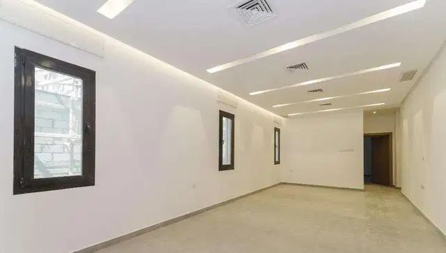 Abu Fatira &ndash; spacious, four bedroom apartment
Big apartment in Abu Fatira, Kuwait &ndash; 4 bedrooms (2 master&rsquo;s), 3.5 bathrooms, living room, kitchen.

Large maid&rsquo;s room w/shower....