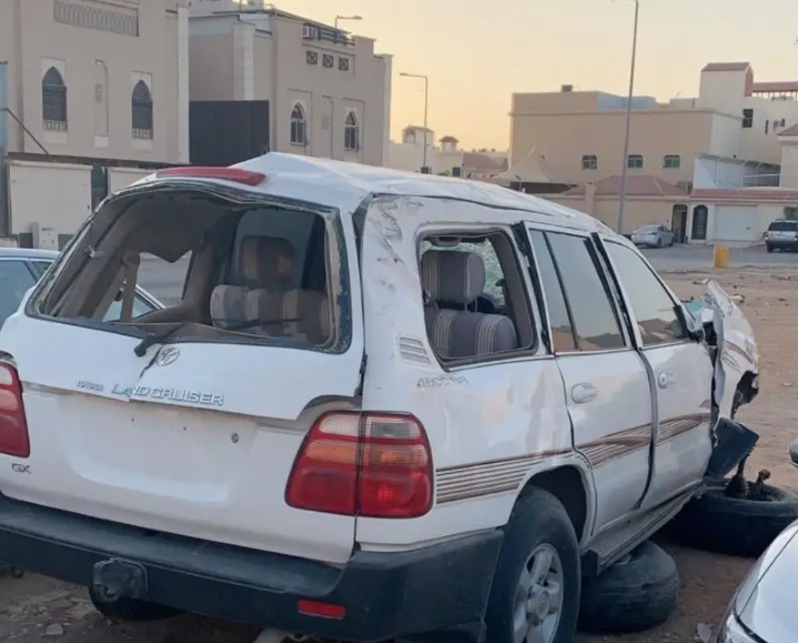 لاندكروزر 2001 مقلوب
مكينة لاندكروزر 6 سرندل
مديلها 2001 موضبة قبل سنة ونص
وقير لاندكروزر 2001 قير عادي
القير والمكينة على موتر مقلوب الصامل يسوم ويجي يشوف
الموقع الرياض
ويوجد قطع غيار اخرى في ال...