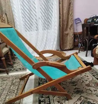 2 شيزلونج خشب بحاله ممتازه
