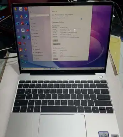 Huawei Matebook 13
Core i5(10th generation)
8GB ram
512ssd
13inch
Used only 6months
Huawei 11month warranty
Original windows
Little scratches