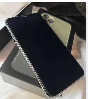 IPhone 11 Pro
Same like new
Very nice piece and clean working good
No scratches or dents
256gb
With box , charger , earphones
And also 8 months warranty under Apple
Battery health 95%
