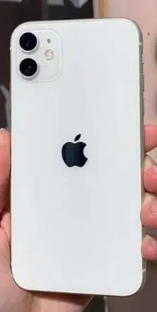 زيرو iPhone 11 ضمان تريد لاين بحالة جديده تماما