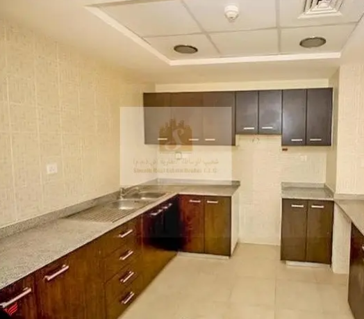 BUY AND LIVE IN - 3 BED IN AL THAMAM - REMRAAM

Shoaib Real  Estate offers you this well presented Super Spacious Luxury 3 Bedroom located  in Al Thamam  Remraam. 
   
         3 Bedroom  Apartment...