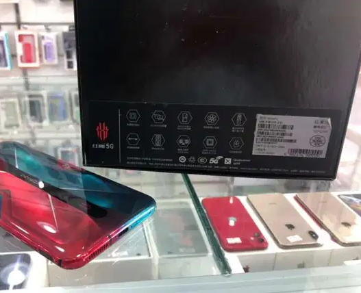 Redmagic. 5G. 12gb ram 256 gb