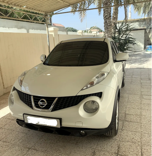 نيسان جوك مستعملة للبيع بحالة ممتازه تم تبديل الاطارات والزيت ولا تشتكي من اي عطل تم تلبيس الكراسي منذ اشتراء السياره من الوكالة مما يعني ان جميع الكراسي بحالة ممتازه ايضاً ....