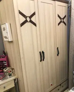 Cupboard

Cupboard for 15 kd