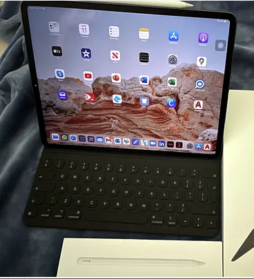 ipad pro 12.9inch 4th generation
IPad Pro 12.9inch 4th generation WiFi 256GB Same as new condition No scratches no dent Under warranty till 2021 Comes with pencil and Smart Keyboard